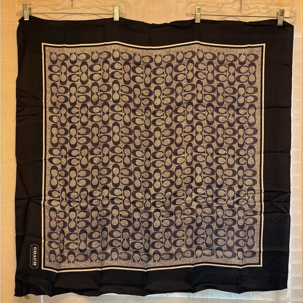Women's Signature Print Silk Square Scarf navy and white